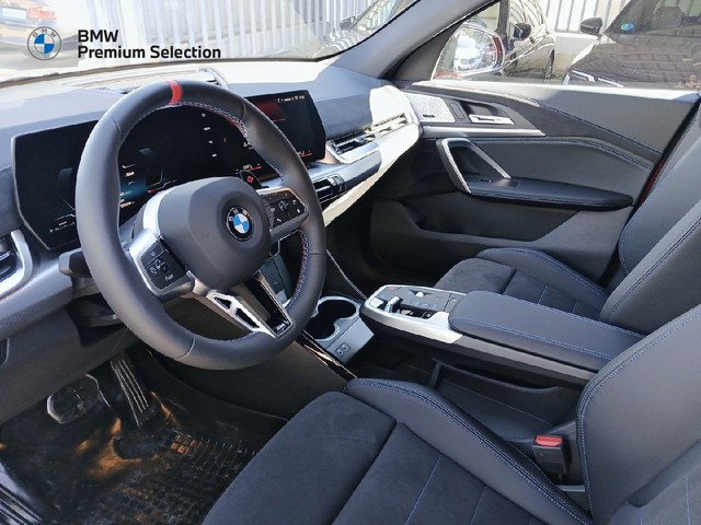 BMW X2 M35i color Rojo. Año 2025. 221KW(300CV). Gasolina. En concesionario Adler Motor S.L. TOLEDO de Toledo