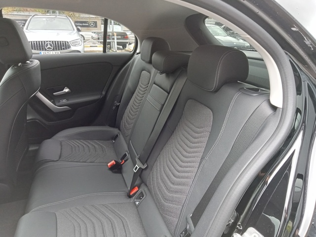 Mercedes-Benz Clase A 180 100 kW (136 CV)