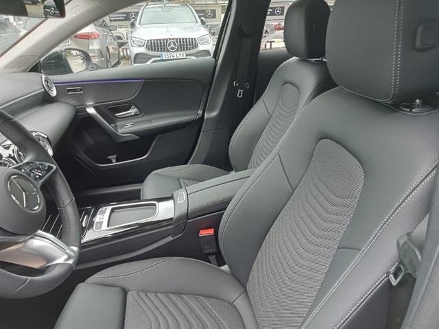 Mercedes-Benz Clase A 180 100 kW (136 CV)