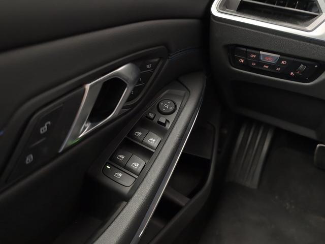 fotoG 13 del BMW Serie 3 320d 140 kW (190 CV) 190cv Diésel del 2023 en Málaga