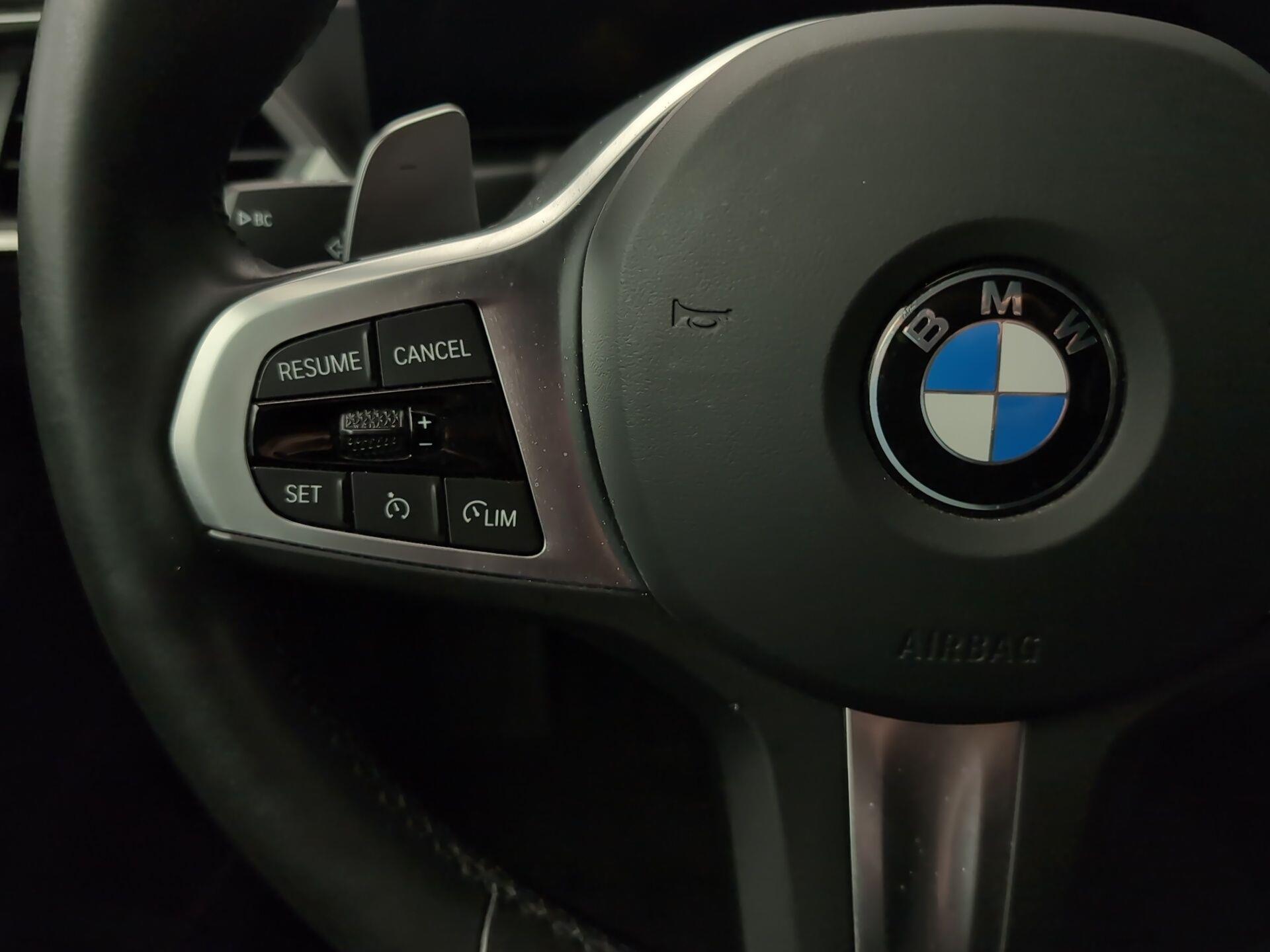 BMW Serie 3 320d color Gris. Año 2023. 140KW(190CV). Diésel. En concesionario Automotor Premium Marbella - Málaga de Málaga