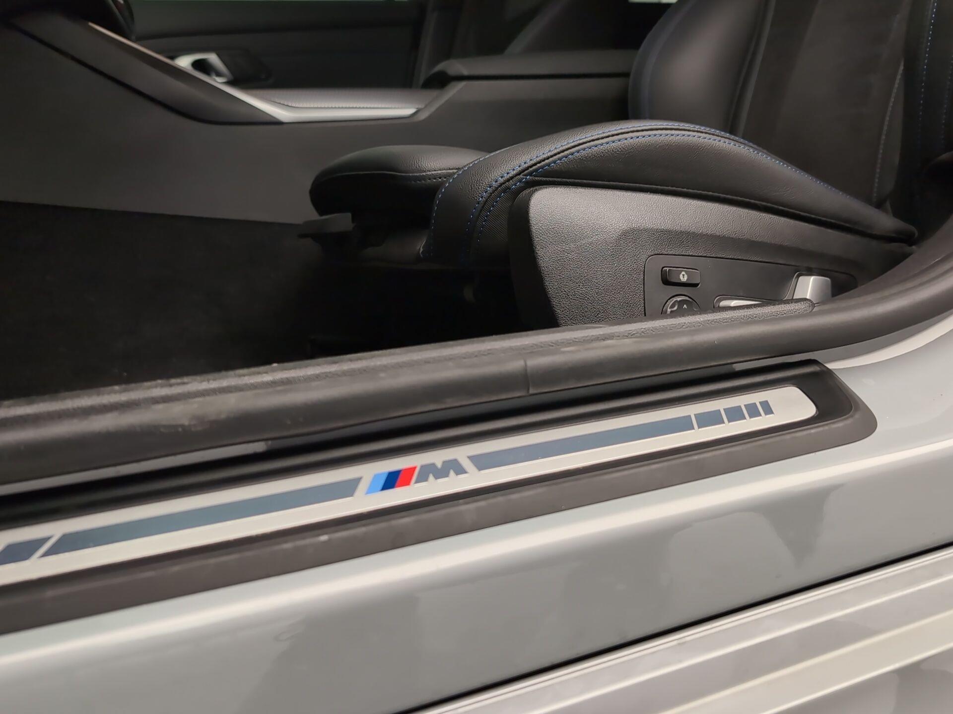 BMW Serie 3 320d color Gris. Año 2023. 140KW(190CV). Diésel. En concesionario Automotor Premium Marbella - Málaga de Málaga