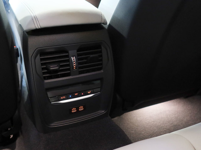 BMW M M4 Coupe Competition color Negro. Año 2022. 375KW(510CV). Gasolina. En concesionario Autogal de Ourense