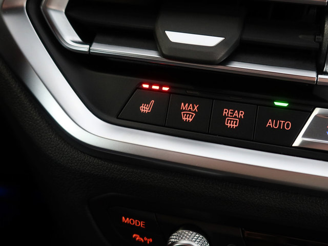 BMW M M4 Coupe Competition color Negro. Año 2022. 375KW(510CV). Gasolina. En concesionario Autogal de Ourense