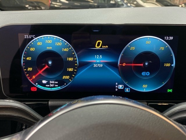 Mercedes-Benz EQA 300 en Barcelona