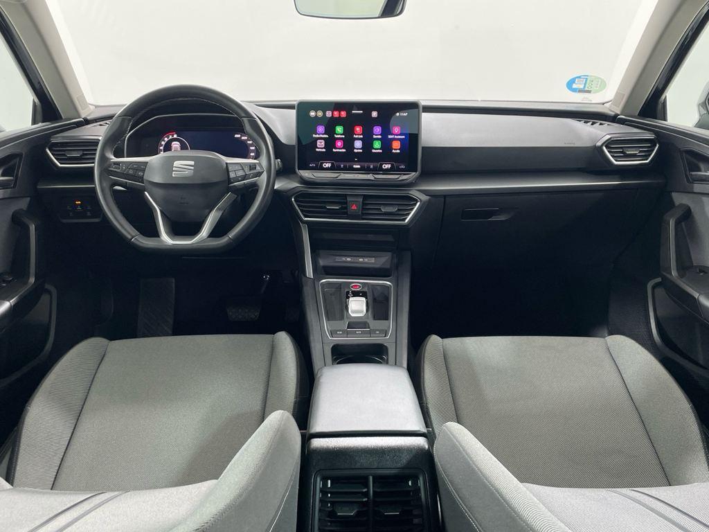 SEAT León 1.5 eTSI en Barcelona