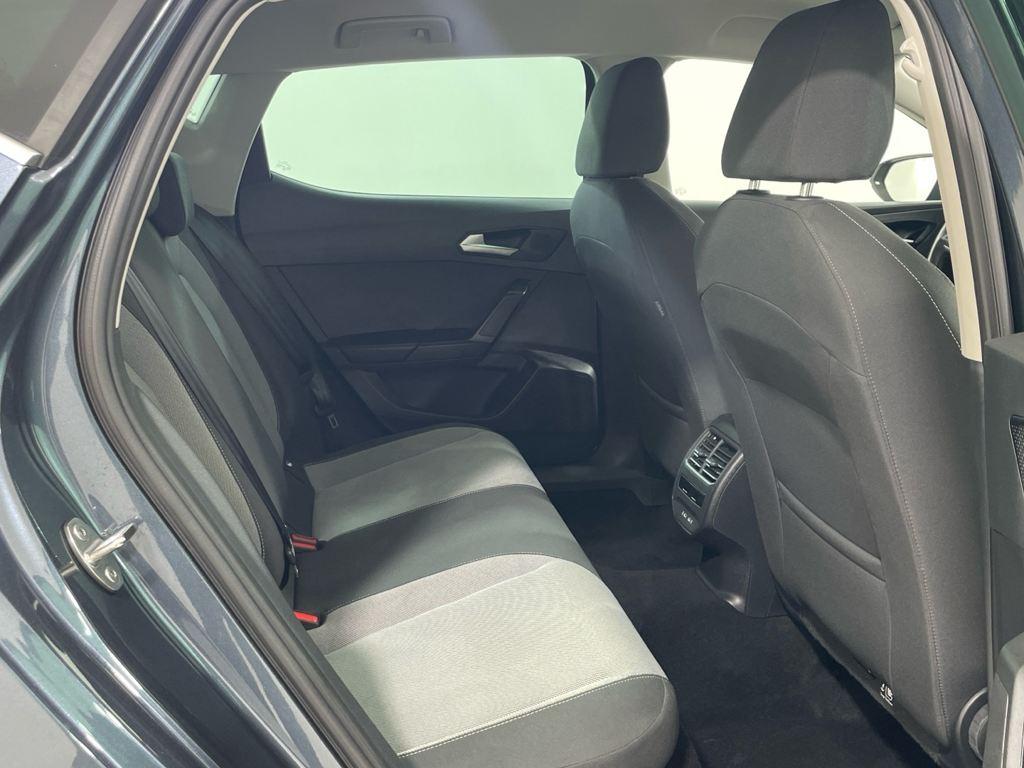 SEAT León 1.5 eTSI en Barcelona