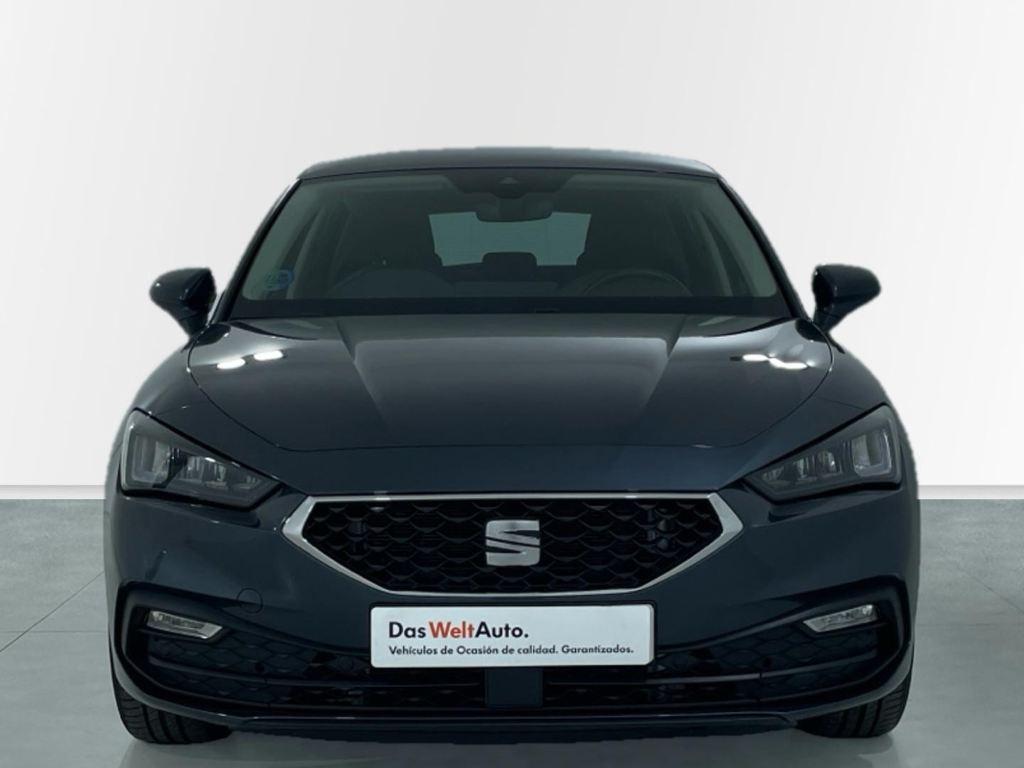 SEAT León 1.5 eTSI en Barcelona