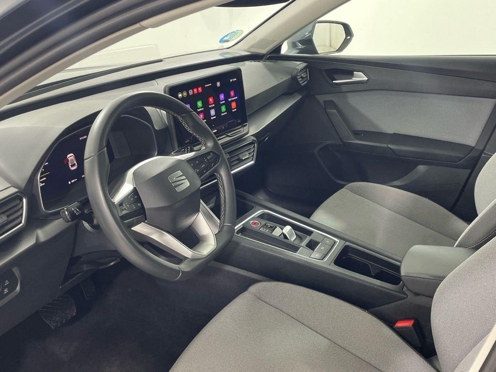 SEAT León 1.5 eTSI en Barcelona