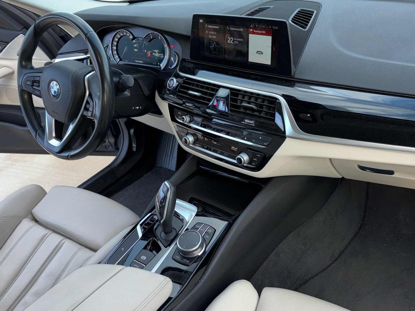 BMW Serie 5 520d color Azul. Año 2021. 140KW(190CV). Diésel. En concesionario BYmyCAR Madrid - Algete de Madrid