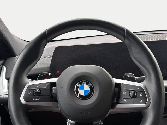 BMW X2 sDrive18d color Verde. Año 2025. 110KW(150CV). Diésel. En concesionario Ilbira Motor | Granada de Granada