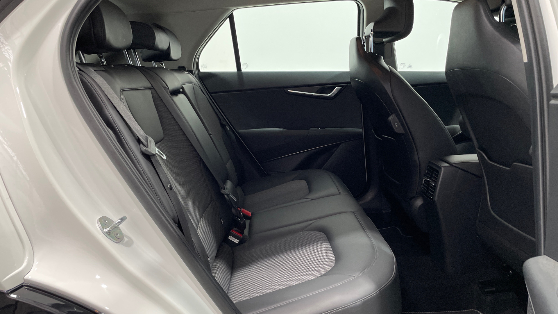 Kia Niro 1.6 GDi HEV Híbrido en Barcelona