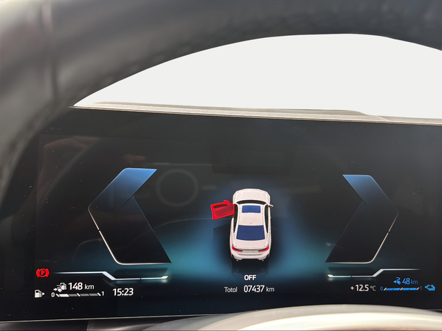 BMW Serie 3 330e color Blanco. Año 2024. 215KW(292CV). Híbrido Electro/Gasolina. En concesionario Ilbira Motor | Granada de Granada