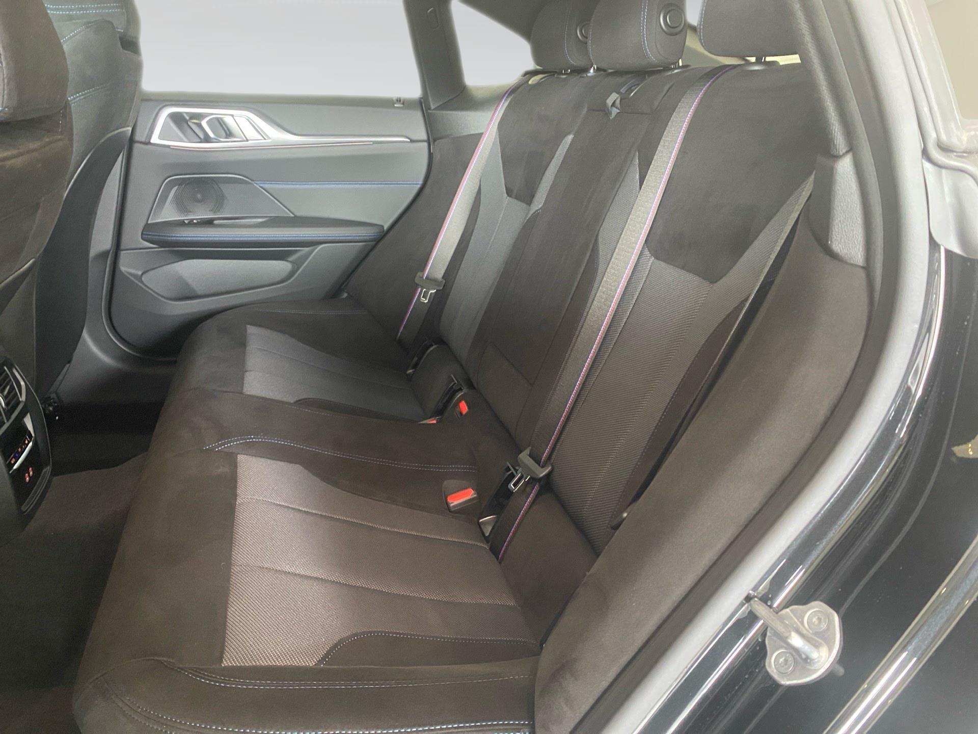 BMW Serie 4 420d Gran Coupe color Negro. Año 2025. 140KW(190CV). Diésel. En concesionario Automotor Costa, S.L.U. de Almería