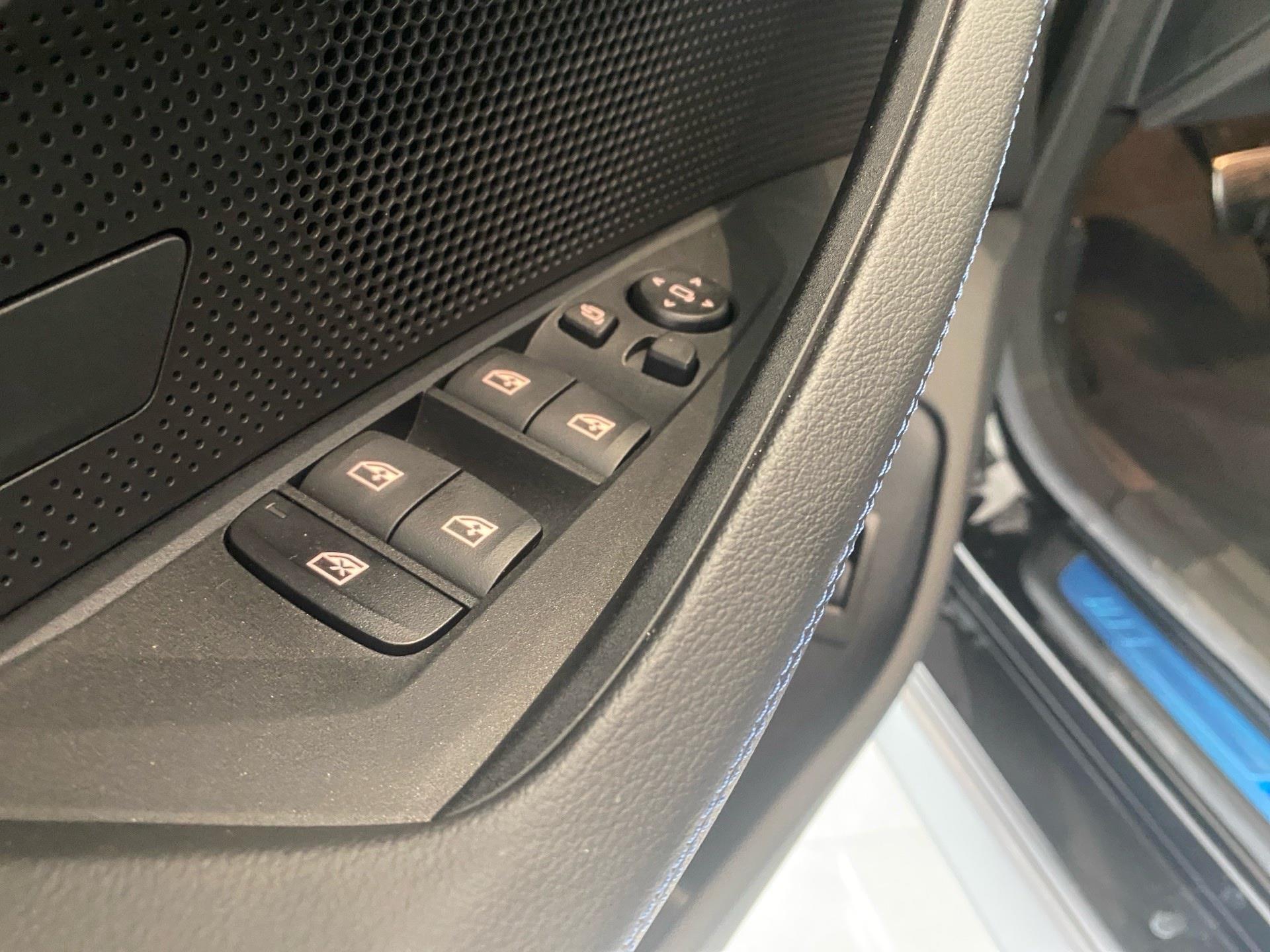 BMW Serie 4 420d Gran Coupe color Negro. Año 2025. 140KW(190CV). Diésel. En concesionario Automotor Costa, S.L.U. de Almería