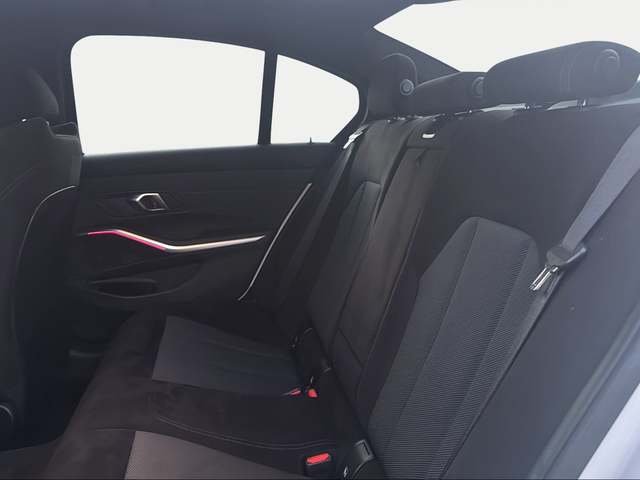 BMW Serie 3 318d color Blanco. Año 2025. 110KW(150CV). Diésel. En concesionario Ilbira Motor | Granada de Granada