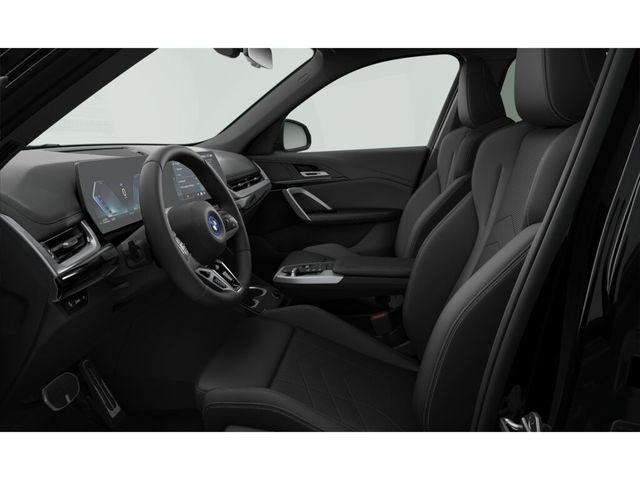 BMW X1 xDrive30e color Negro. Año 2024. 240KW(326CV). Híbrido Electro/Gasolina. En concesionario Oliva Motor Tarragona de Tarragona