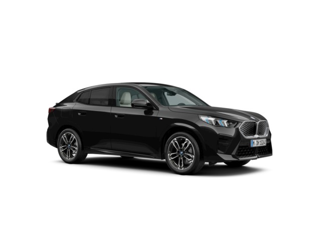 BMW iX2 eDrive20 color Negro. Año 2024. 150KW(204CV). Eléctrico. En concesionario Oliva Motor Tarragona de Tarragona