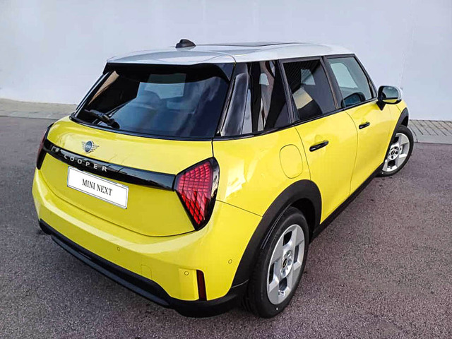 fotoG 3 del MINI MINI Cooper 5 Puertas C 115 kW (156 CV) 156cv Gasolina del 2025 en Barcelona