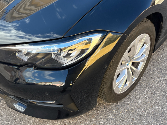 BMW Serie 3 318d Touring color Negro. Año 2022. 110KW(150CV). Diésel. En concesionario BYmyCAR Madrid - Algete de Madrid