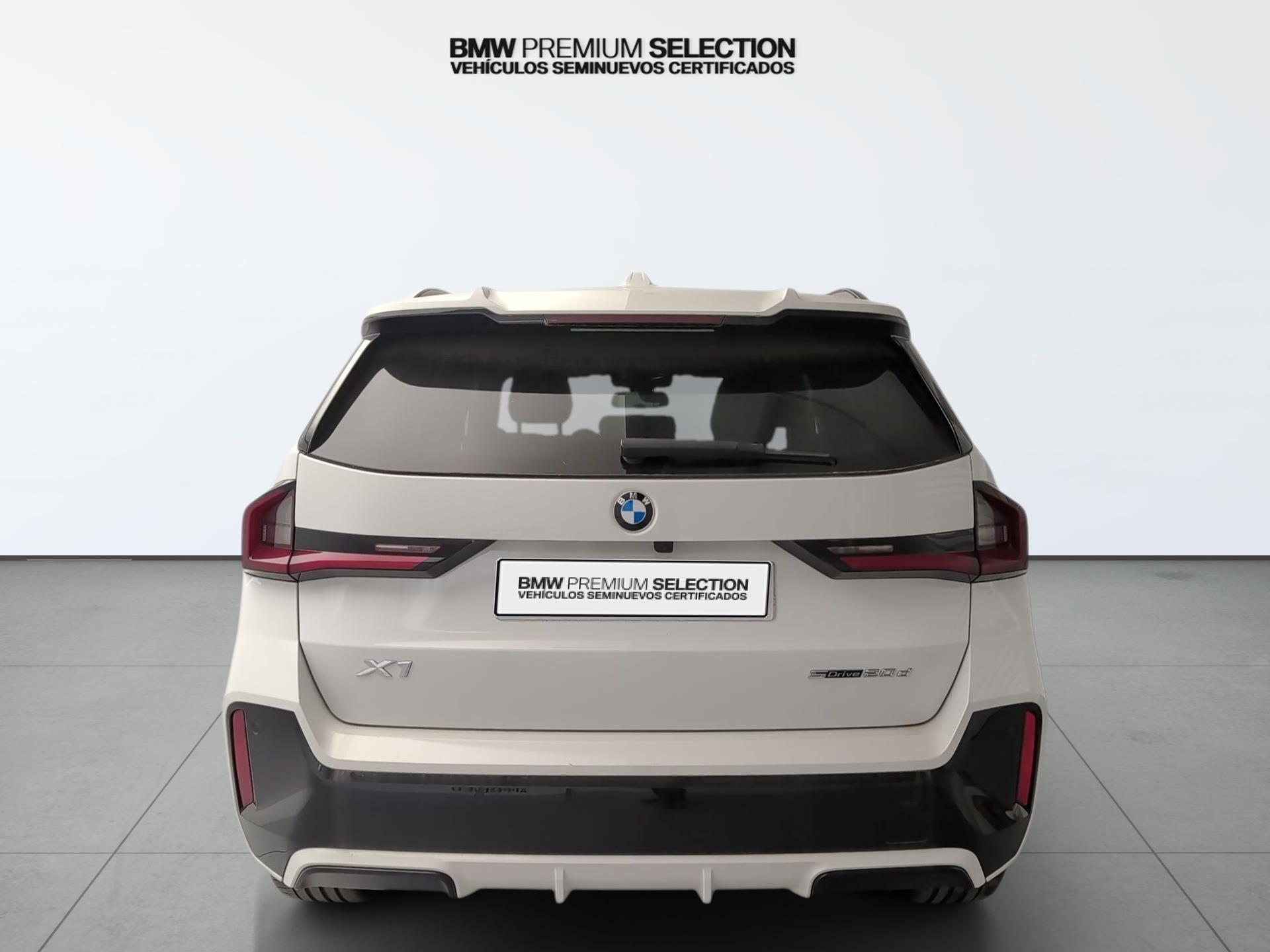 BMW X1 sDrive20d color Blanco. Año 2024. 120KW(163CV). Diésel. En concesionario Automotor Premium Velázquez - Málaga de Málaga