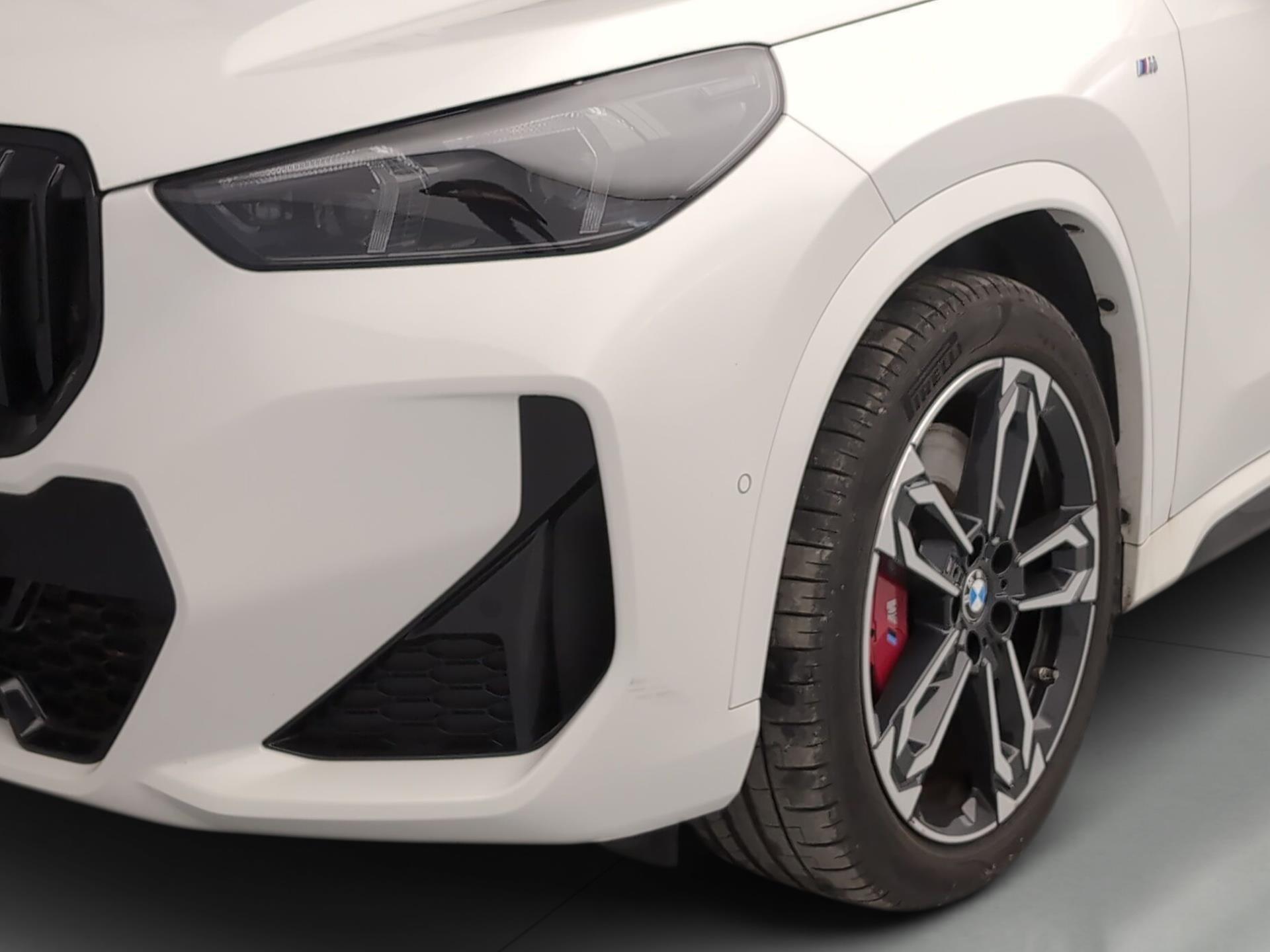 BMW X1 sDrive20d color Blanco. Año 2024. 120KW(163CV). Diésel. En concesionario Automotor Premium Velázquez - Málaga de Málaga