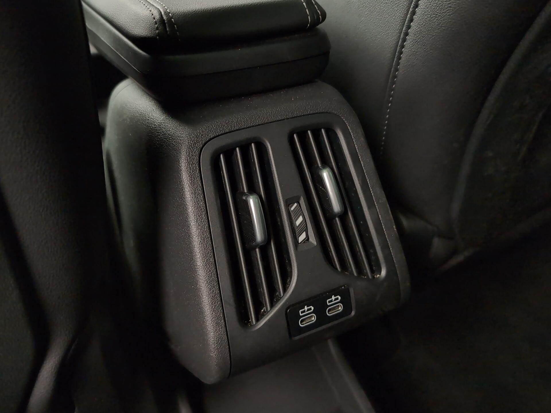 BMW X1 sDrive20d color Blanco. Año 2024. 120KW(163CV). Diésel. En concesionario Automotor Premium Velázquez - Málaga de Málaga