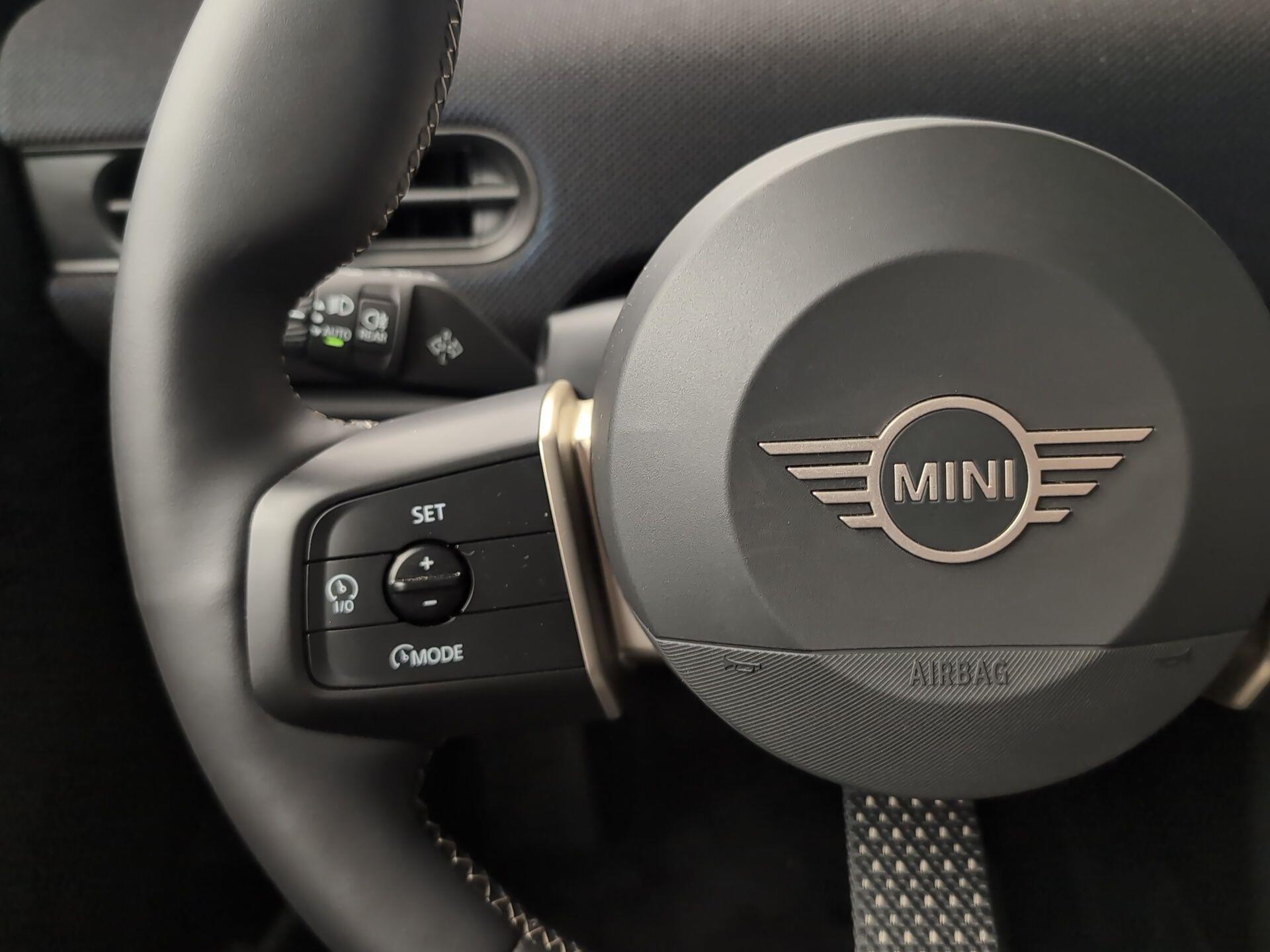 fotoG 12 del MINI MINI Cooper 5 Puertas S 150 kW (204 CV) 204cv Gasolina del 2025 en Málaga