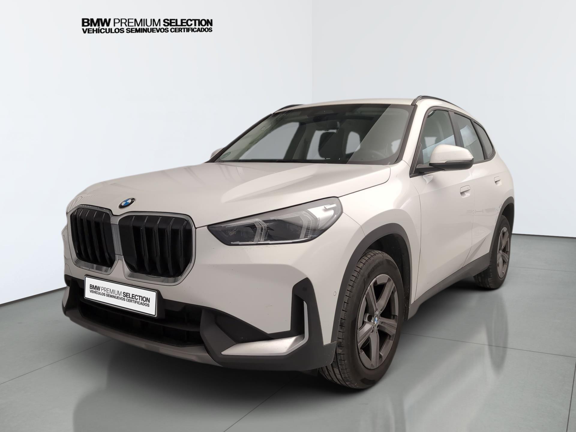 BMW X1 sDrive18d color Blanco. Año 2022. 110KW(150CV). Diésel. En concesionario Automotor Premium Fuengirola - Málaga de Málaga