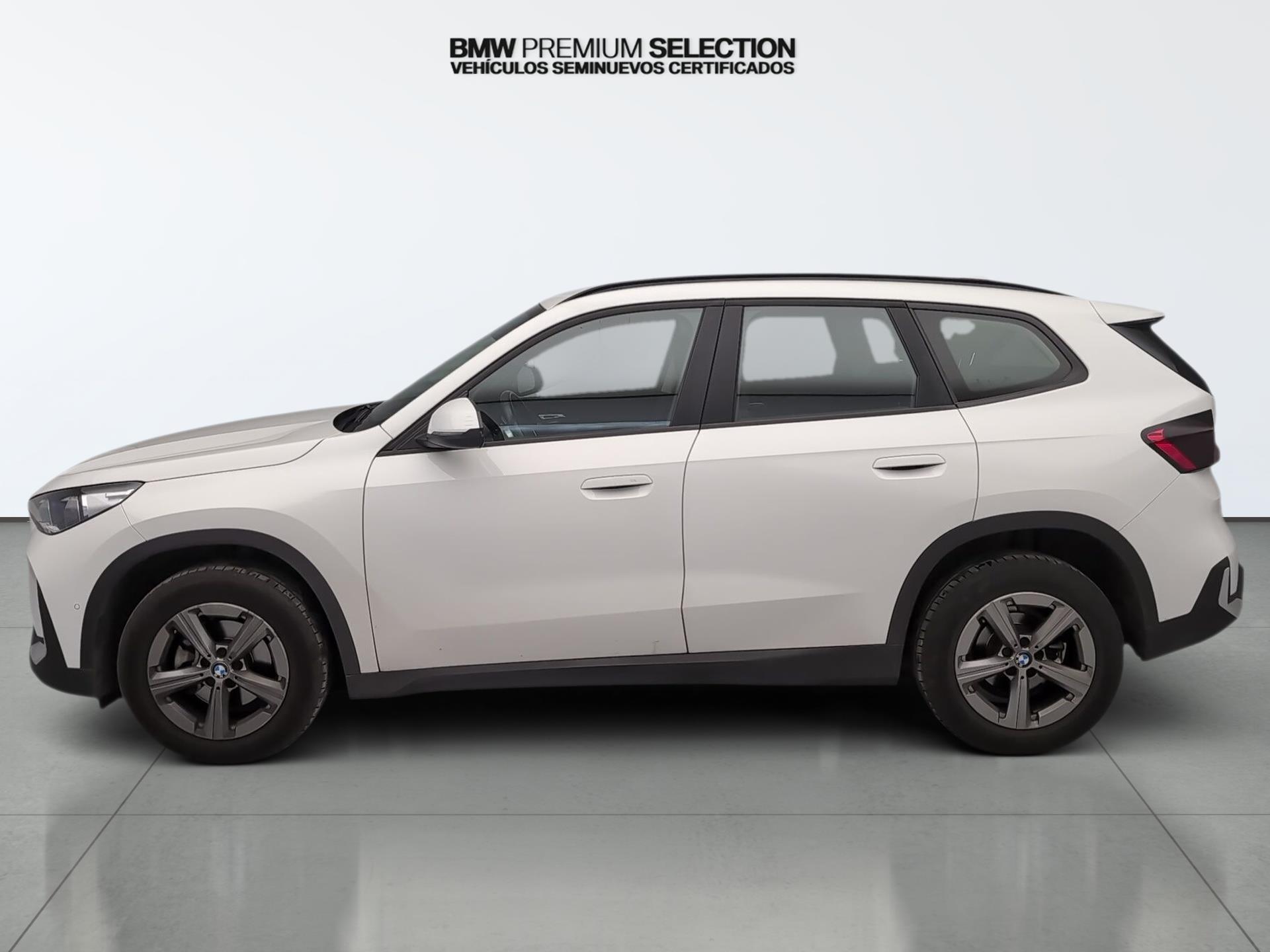 BMW X1 sDrive18d color Blanco. Año 2022. 110KW(150CV). Diésel. En concesionario Automotor Premium Fuengirola - Málaga de Málaga