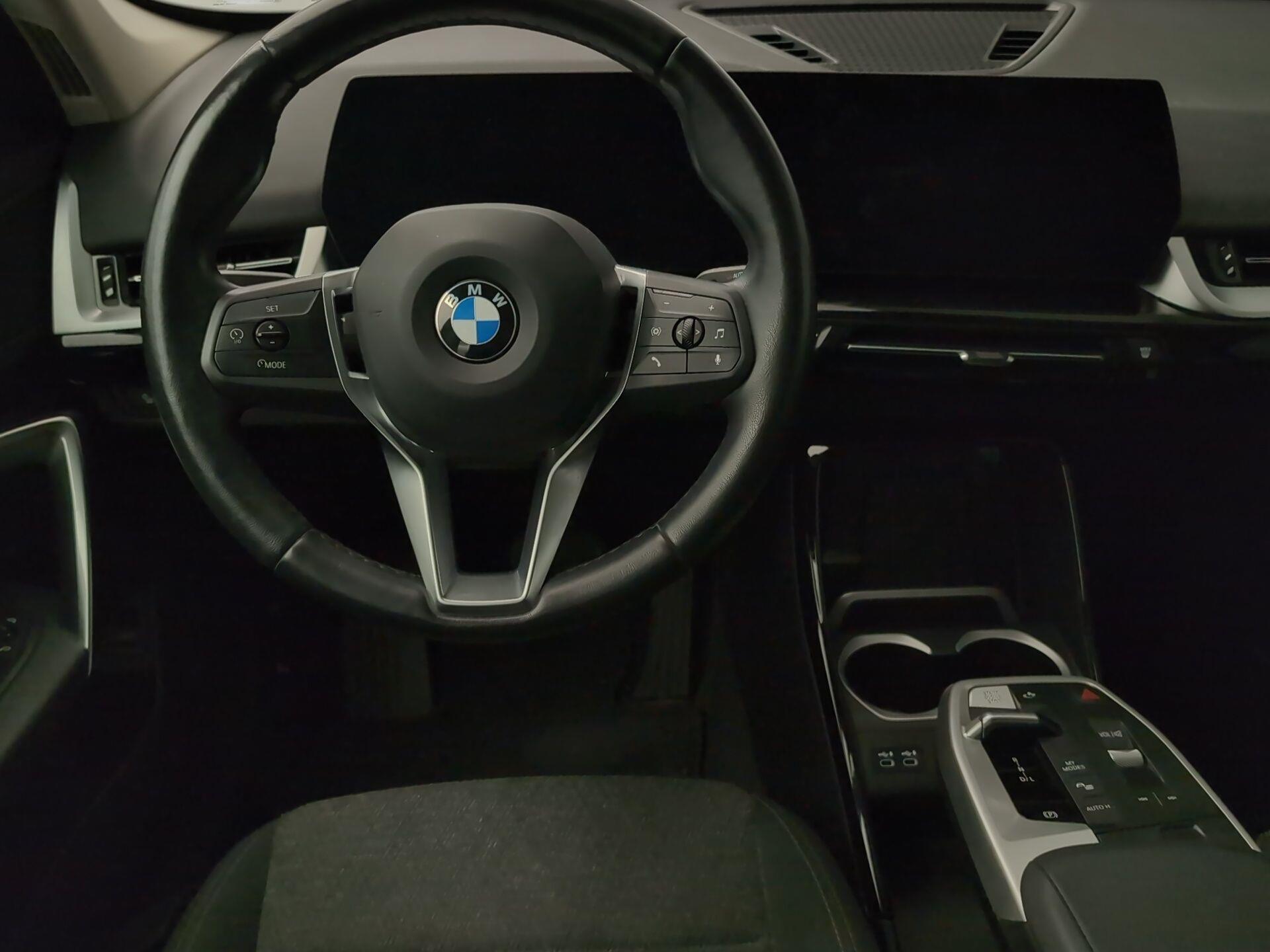 BMW X1 sDrive18d color Blanco. Año 2022. 110KW(150CV). Diésel. En concesionario Automotor Premium Fuengirola - Málaga de Málaga