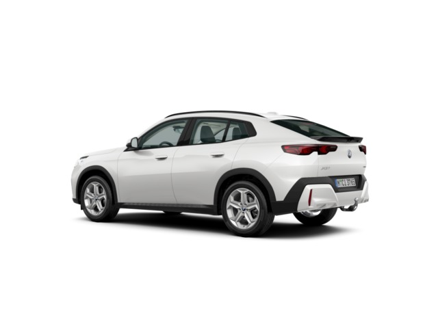 BMW X2 sDrive20d color Blanco. Año 2024. 120KW(163CV). Diésel. En concesionario Caetano Cuzco, Salvatierra de Madrid