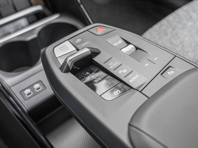 BMW X2 sDrive20d color Blanco. Año 2024. 120KW(163CV). Diésel. En concesionario Caetano Cuzco, Salvatierra de Madrid