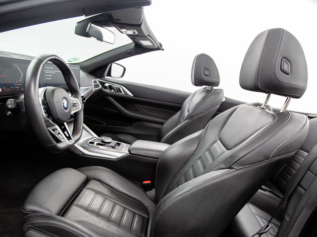 BMW Serie 4 430i Cabrio color Negro. Año 2025. 180KW(245CV). Gasolina. En concesionario Móvil Begar Alicante de Alicante