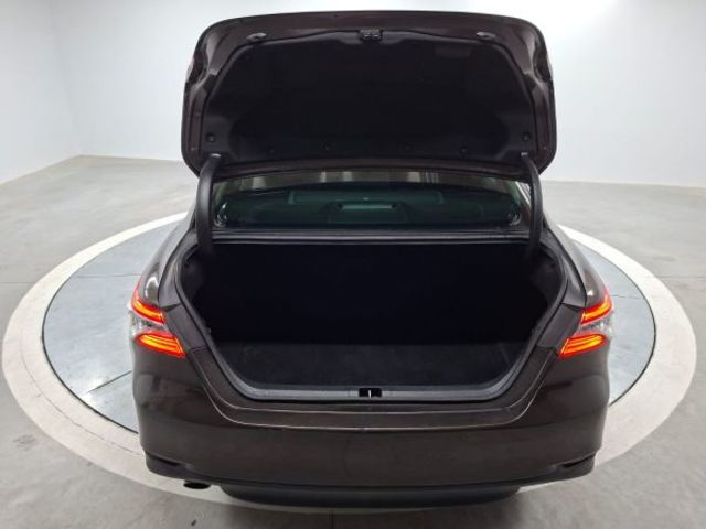 Toyota Camry 2.5 220H Advance 160 kW (218 CV)