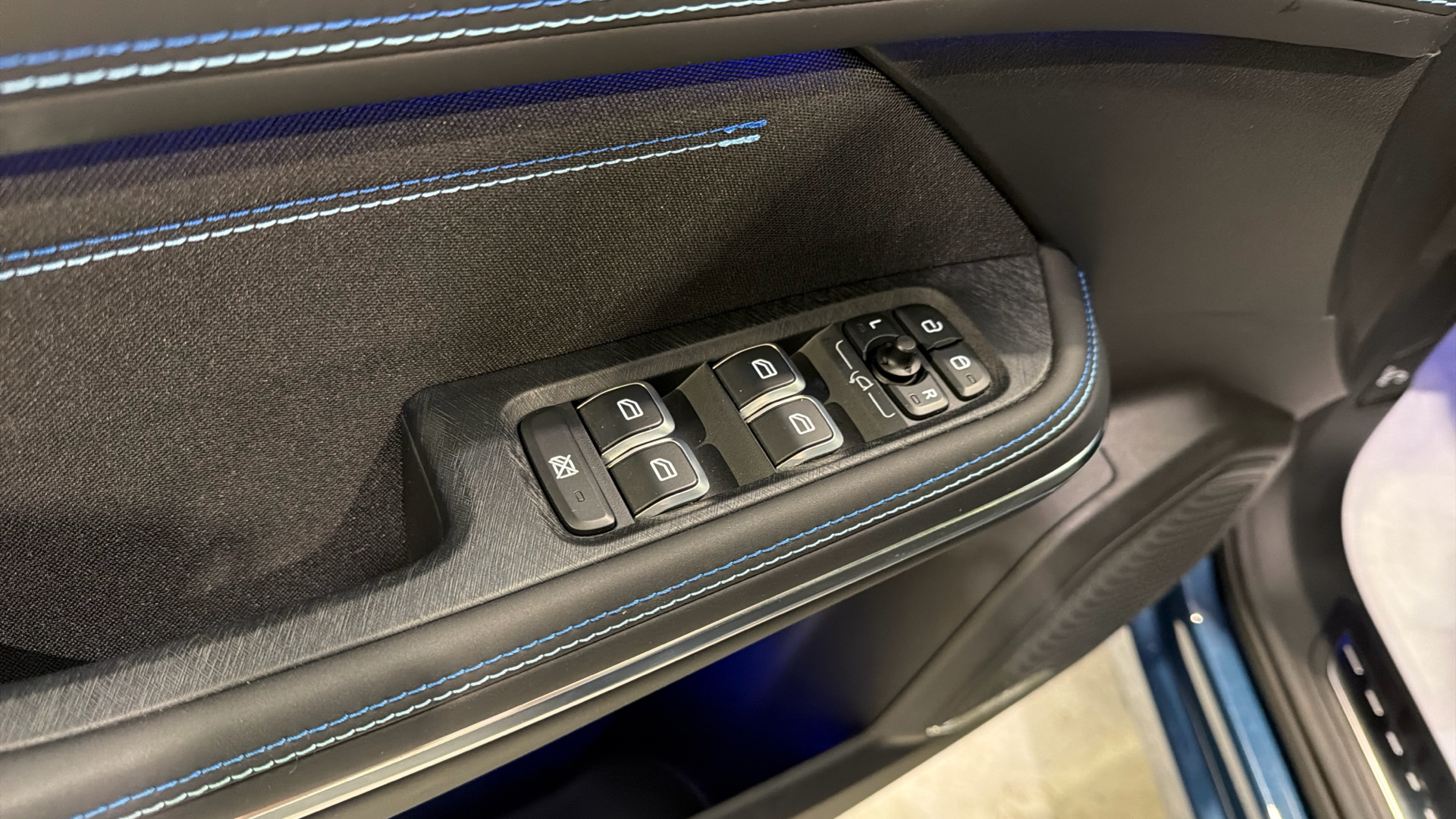 Lynk & Co 01 segunda mano 89705519 - 48 Lynk & Co 01 segunda mano 89705519 - 48