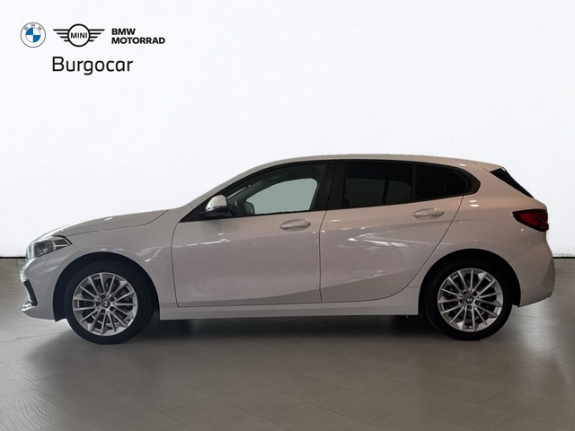 BMW Serie 1 118i color Blanco. Año 2022. 103KW(140CV). Gasolina. En concesionario Burgocar (Bmw y Mini) de Burgos