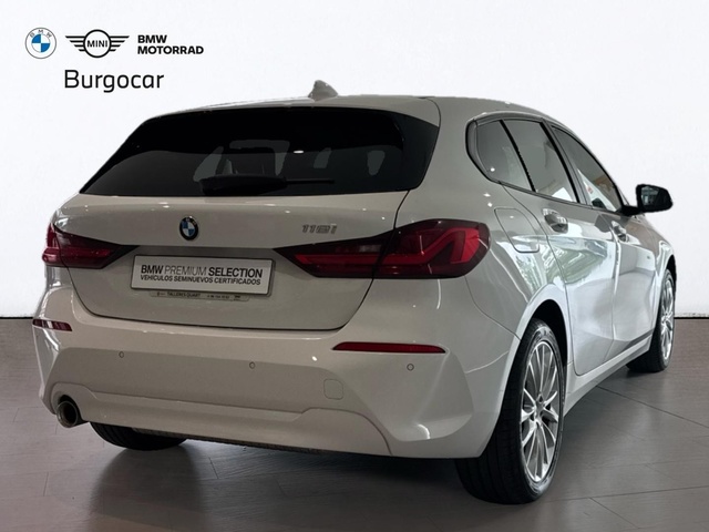 BMW Serie 1 118i color Blanco. Año 2022. 103KW(140CV). Gasolina. En concesionario Burgocar (Bmw y Mini) de Burgos