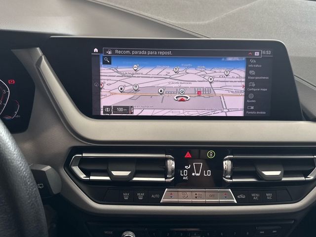 BMW Serie 1 118i color Blanco. Año 2022. 103KW(140CV). Gasolina. En concesionario Burgocar (Bmw y Mini) de Burgos