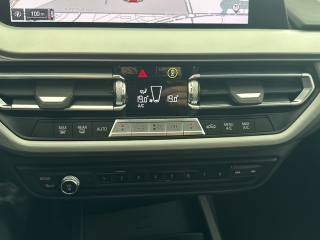 BMW Serie 1 118i color Blanco. Año 2022. 103KW(140CV). Gasolina. En concesionario Burgocar (Bmw y Mini) de Burgos