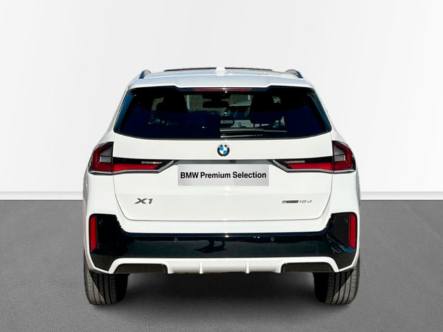 BMW X1 sDrive18d color Blanco. Año 2025. 110KW(150CV). Diésel. En concesionario CARTAGENA PREMIUM S.L. de Murcia