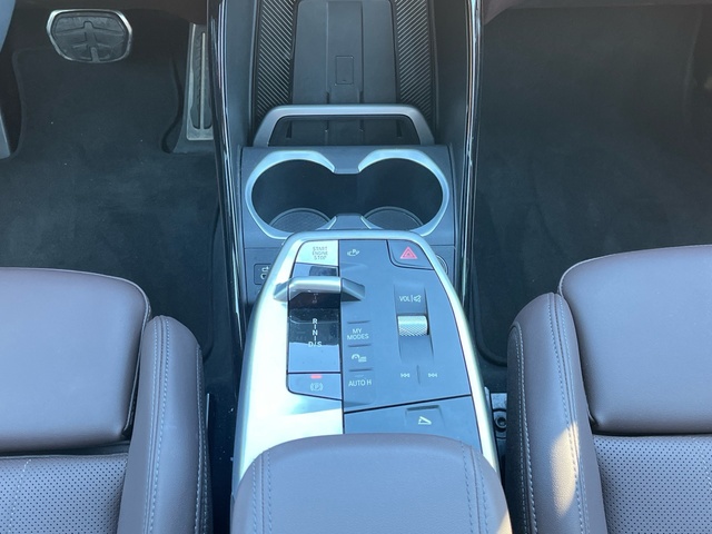 BMW X1 sDrive18d color Blanco. Año 2025. 110KW(150CV). Diésel. En concesionario CARTAGENA PREMIUM S.L. de Murcia