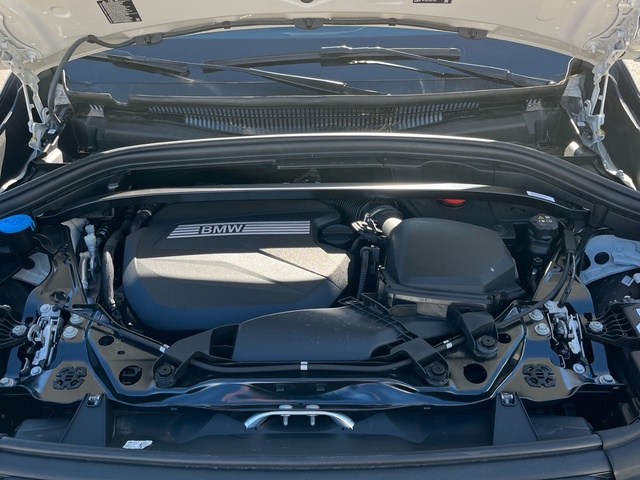 BMW X1 sDrive18d color Blanco. Año 2025. 110KW(150CV). Diésel. En concesionario CARTAGENA PREMIUM S.L. de Murcia