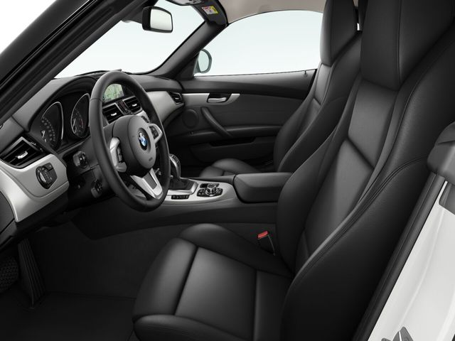 BMW Z4 sDrive20i Cabrio color Blanco. Año 2015. 135KW(184CV). Gasolina. En concesionario CARTAGENA PREMIUM S.L. de Murcia