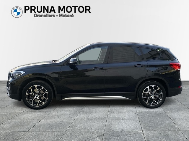 BMW X1 sDrive18d color Negro. Año 2022. 110KW(150CV). Diésel. En concesionario Pruna Motor, S.L de Barcelona