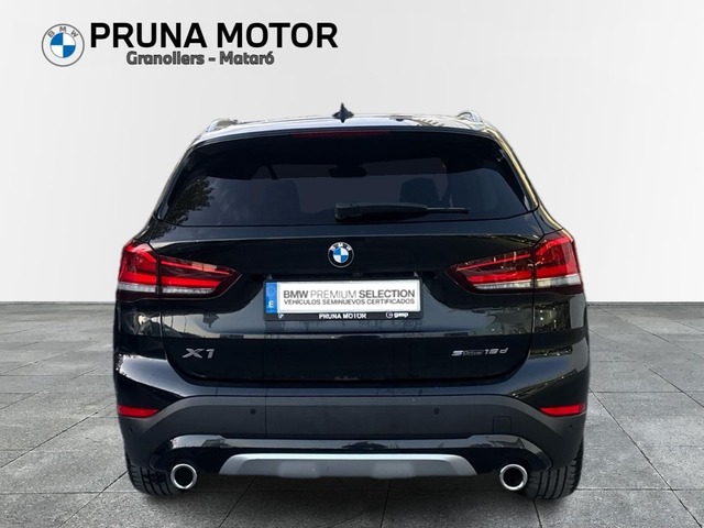 BMW X1 sDrive18d color Negro. Año 2022. 110KW(150CV). Diésel. En concesionario Pruna Motor, S.L de Barcelona
