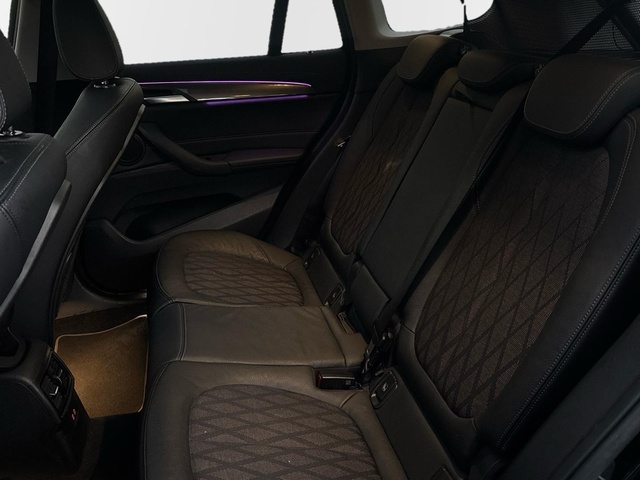 BMW X1 sDrive18d color Negro. Año 2022. 110KW(150CV). Diésel. En concesionario Pruna Motor, S.L de Barcelona