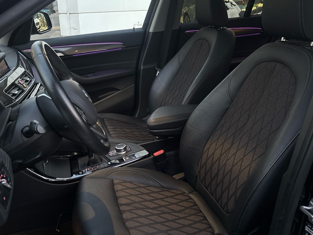 BMW X1 sDrive18d color Negro. Año 2022. 110KW(150CV). Diésel. En concesionario Pruna Motor, S.L de Barcelona