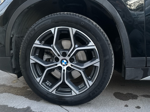 BMW X1 sDrive18d color Negro. Año 2022. 110KW(150CV). Diésel. En concesionario Pruna Motor, S.L de Barcelona