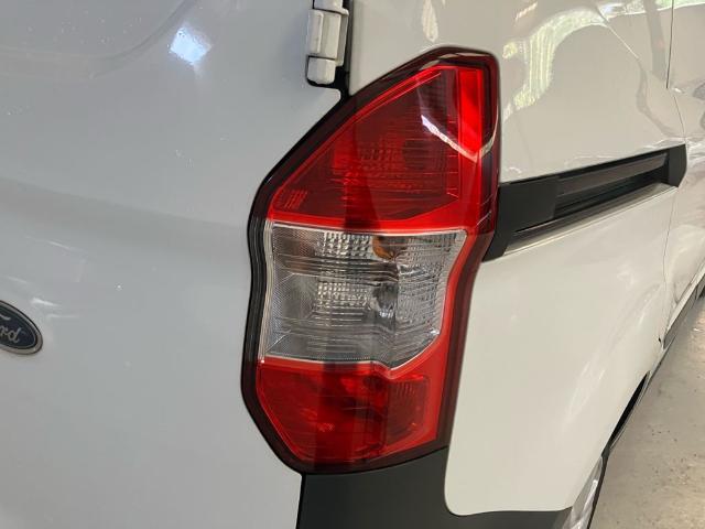 Ford Transit Courier Furgon 1.5 TDCI Ambiente 56 kW (75 CV)